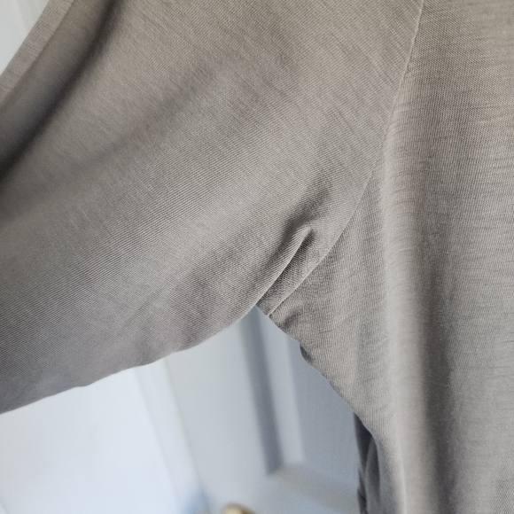 Lilla P Long Sleeve Ruched Pima Cotton Tshirt Medium - Picture 7 of 10